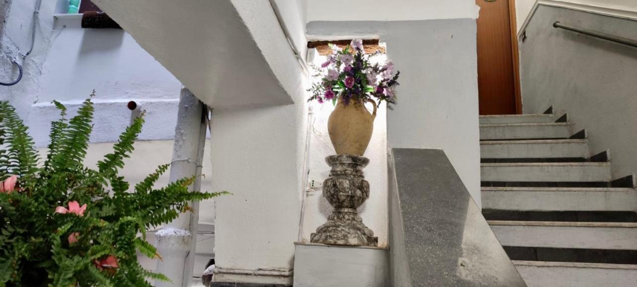 Appartement Centro Storico S Chiara House à Naples Extérieur photo